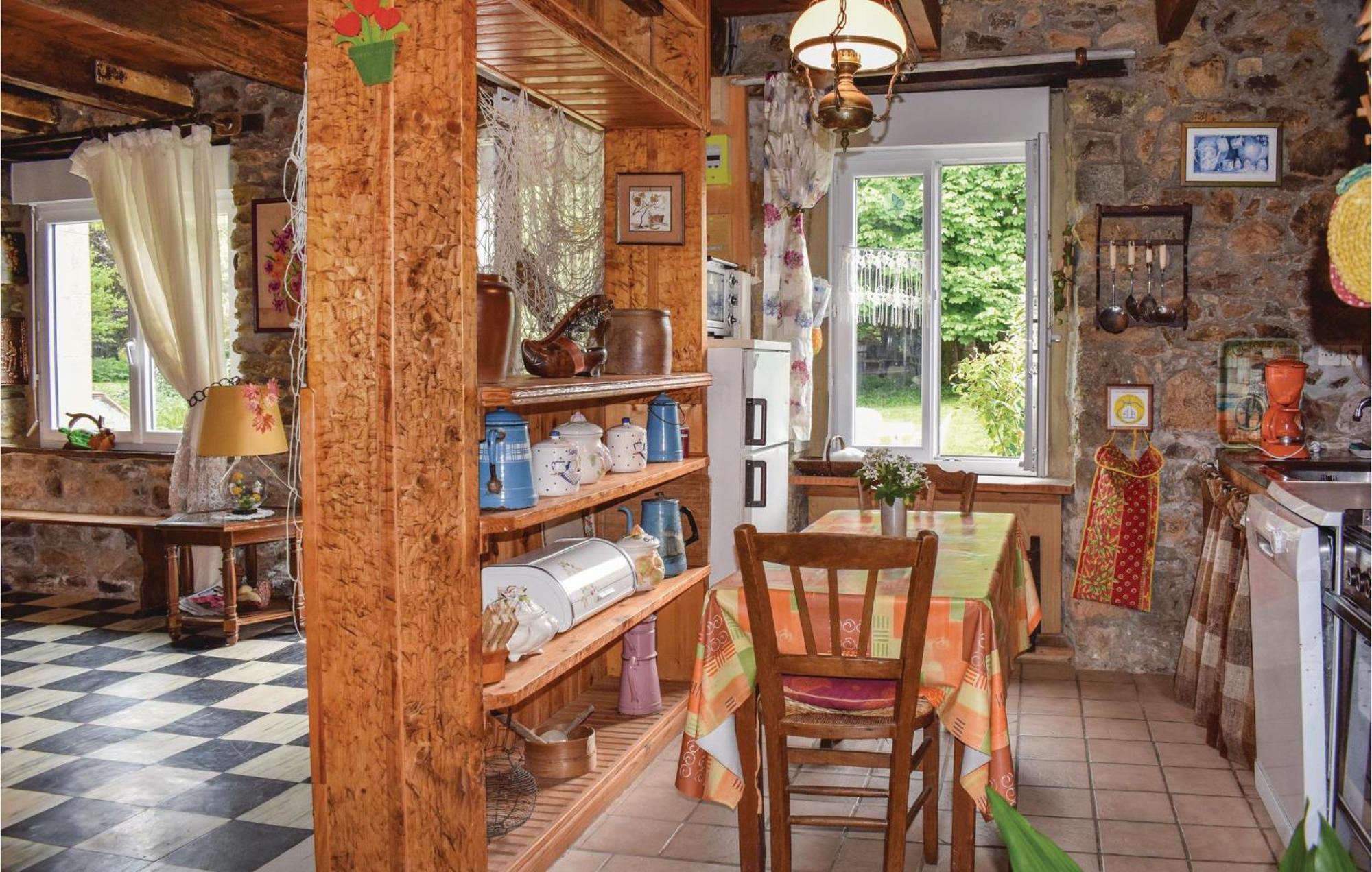 Lovely Home In Le Faouet With Kitchen Kültér fotó