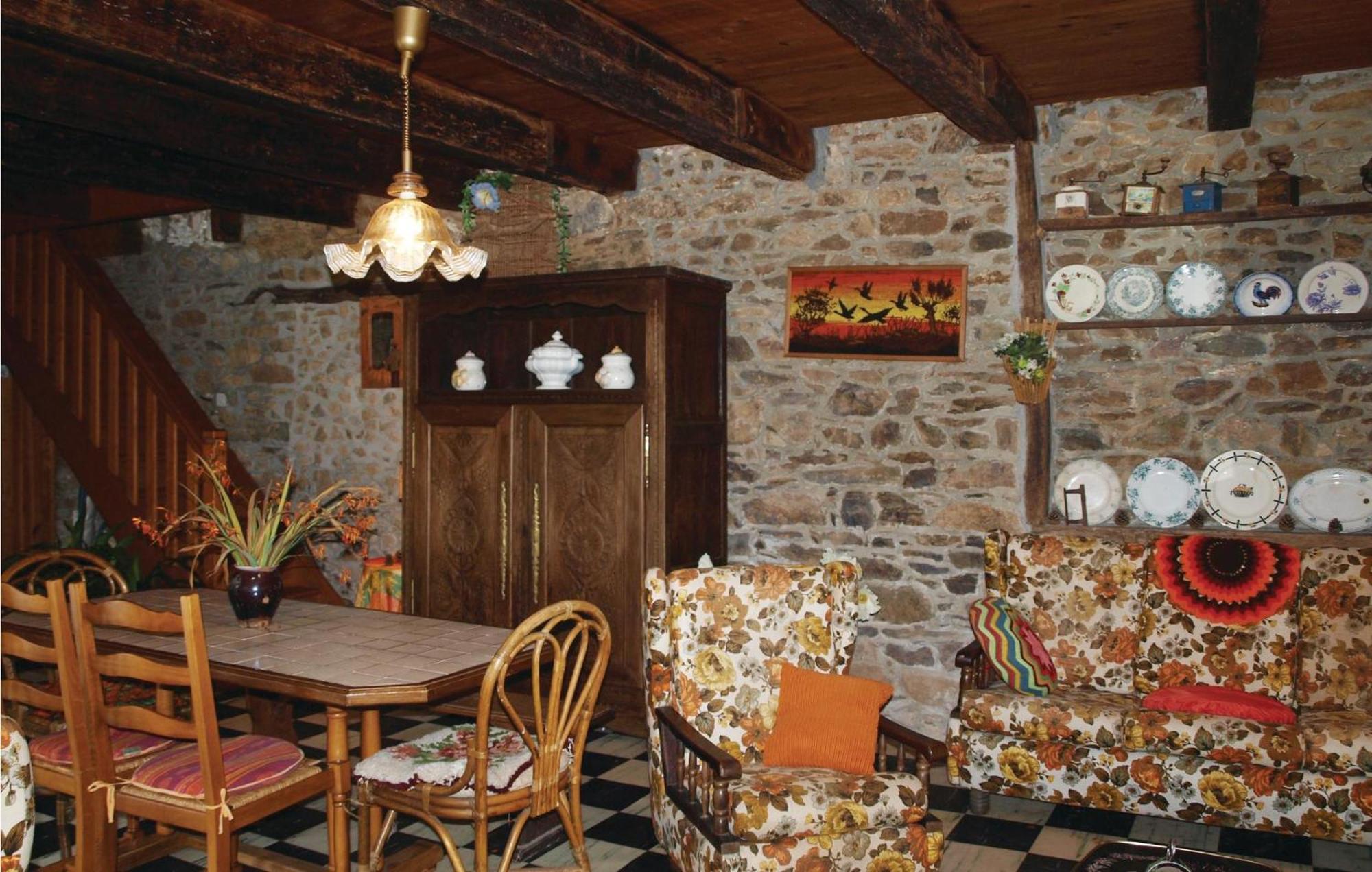 Lovely Home In Le Faouet With Kitchen Kültér fotó